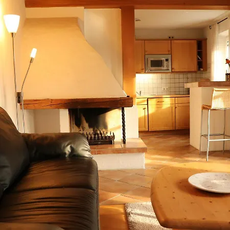 Stuhlreiter Gbr Apartment
